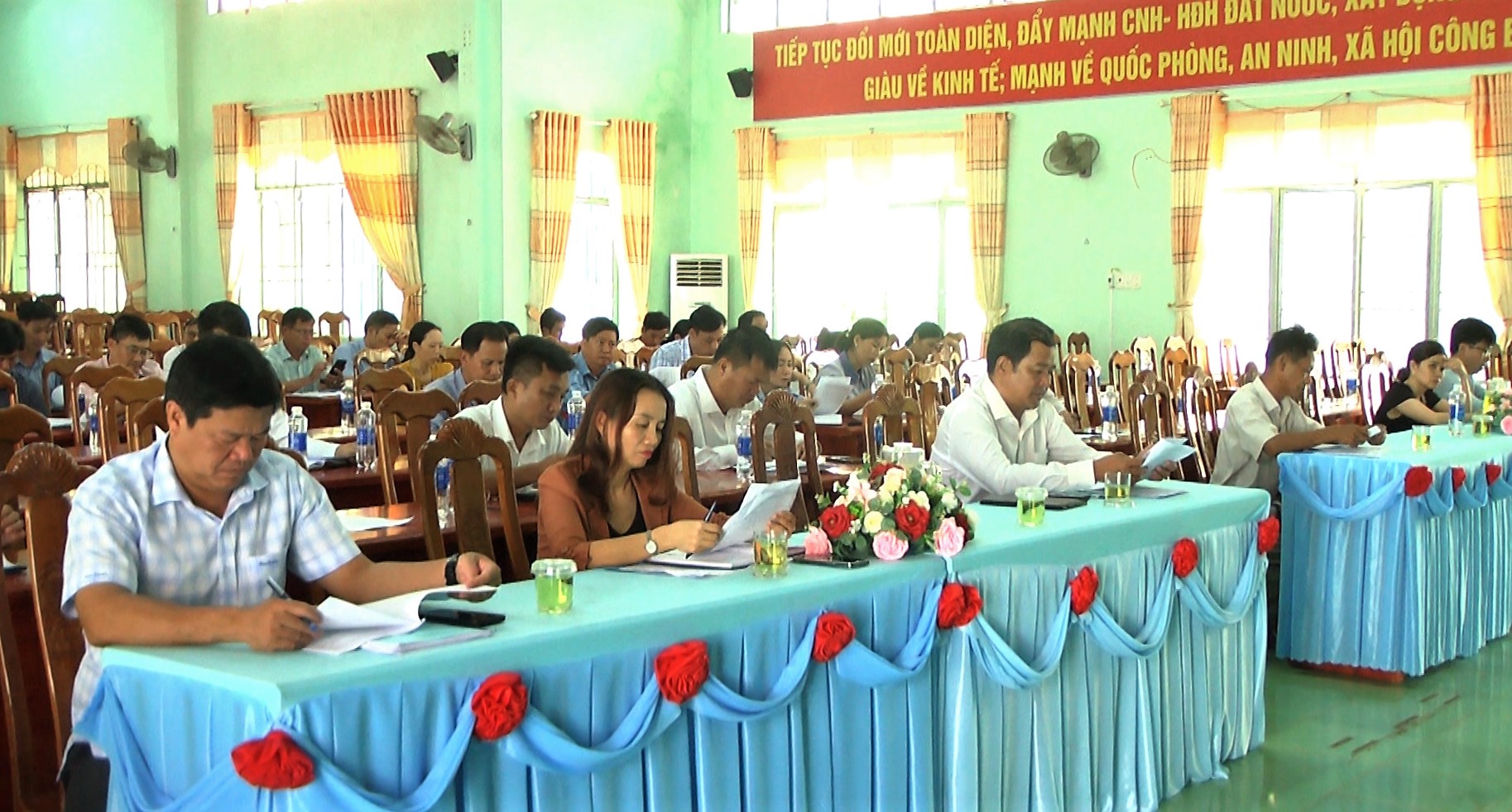UBND huyện Ea Kar tổ chức Hội nghị sơ kết công tác Ban Chỉ đạo thực hiện chính sách BHXH, BHYT 6 tháng đầu năm, triển khai nhiệm vụ, giải pháp thực hiện 6 tháng cuối năm 2023.